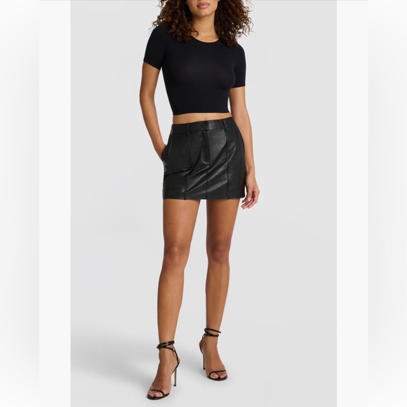 COMMANDO Ballet Body Cropped Crewneck TeeBlackSize OS